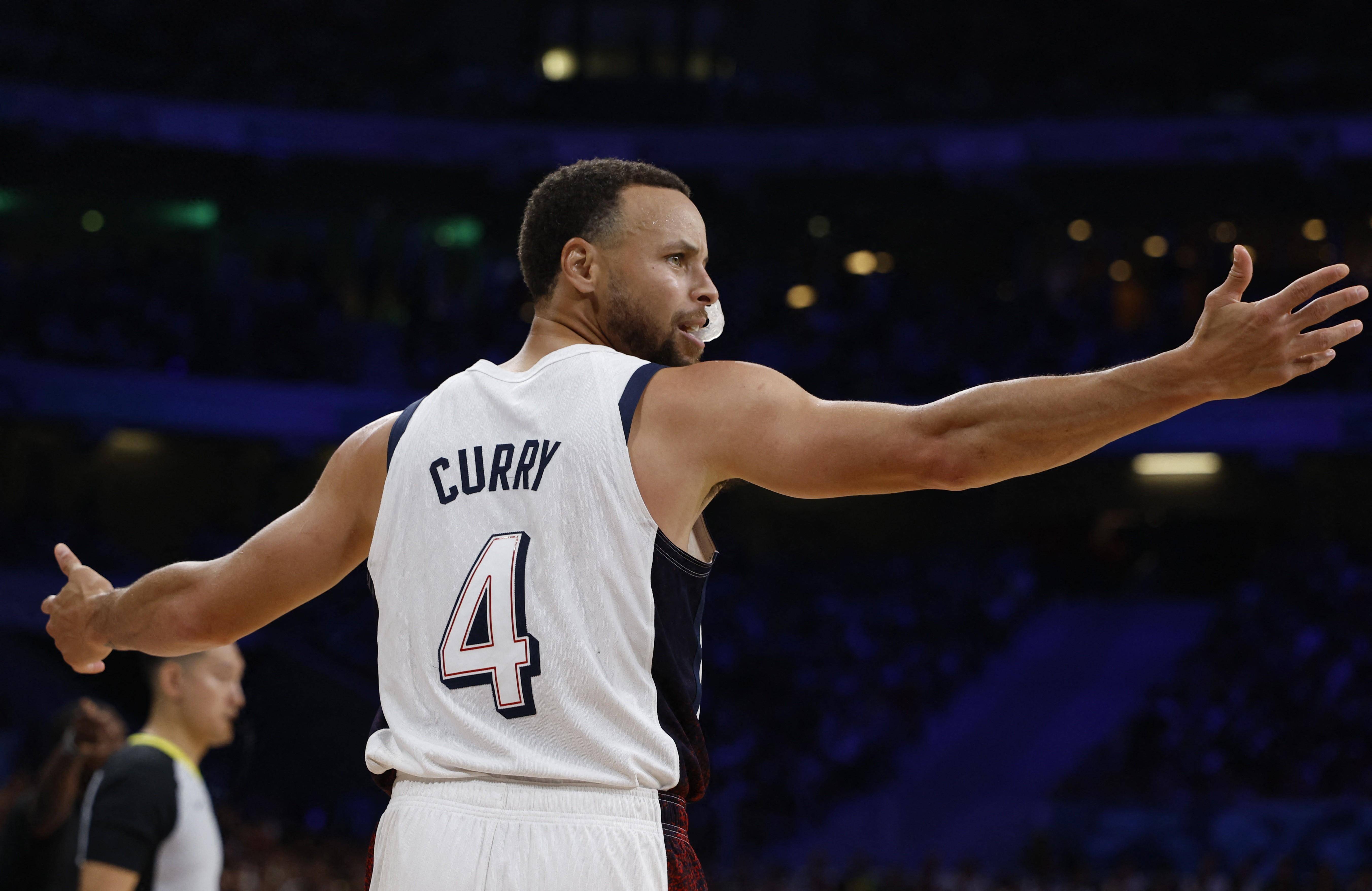 轮换阵容中 轮换阵容中