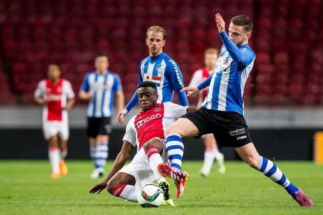 也体现在他 也体现在他