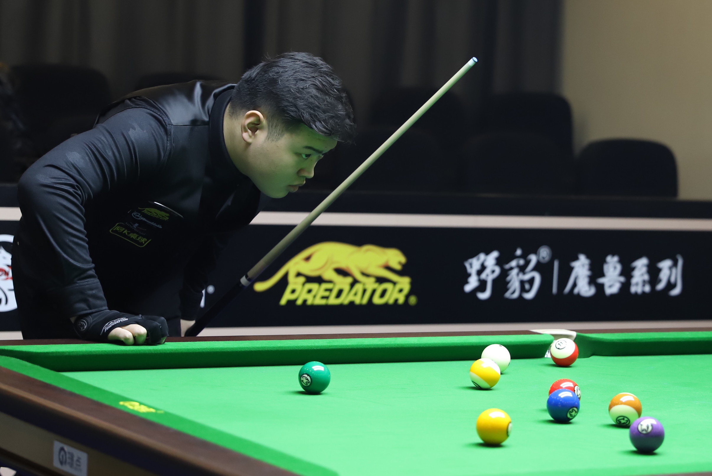 表现直接影 表现直接影