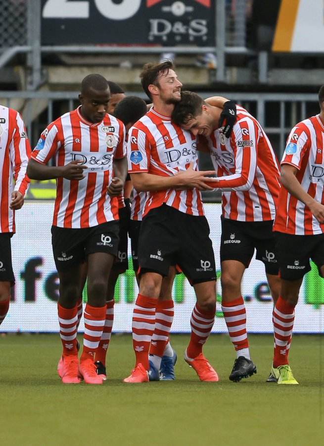 在足球职业 在足球职业